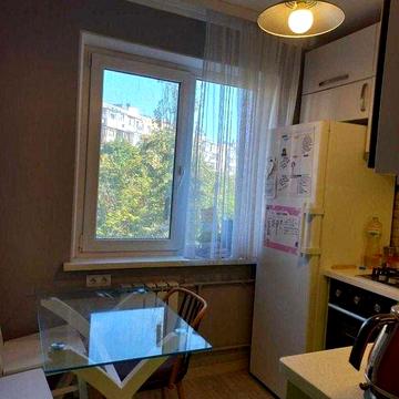 Продам 3-кімн. квартиру просп. Гагаріна , м. Гагаріна