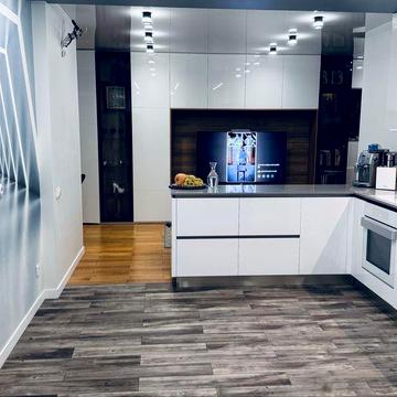 вул. Калнишевського, 7,  4 - кімнатна 97 кв.м.