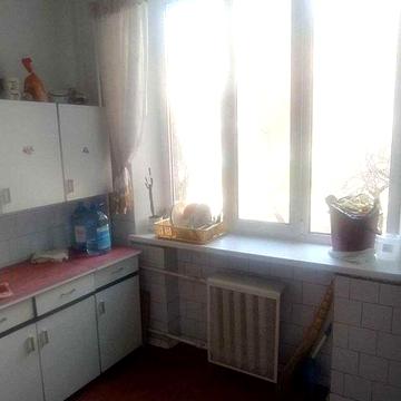 2х окрема, сталінка. М. Лук’янівська - 800м. Вул. Татарська, 2Д.