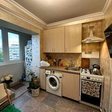 Трикімнатна квартира  60 кв.м. п-т Берестейський, Академмістечко, Київ