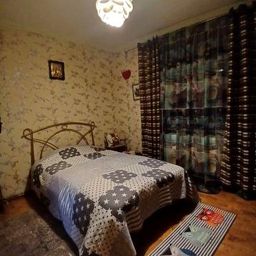 Продам будинок в Почаєві. Можливий обмін на Київ чи Львів.