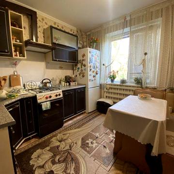 У продажу 2х кімнатна квартира