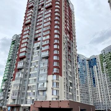 Каховська вул., 60