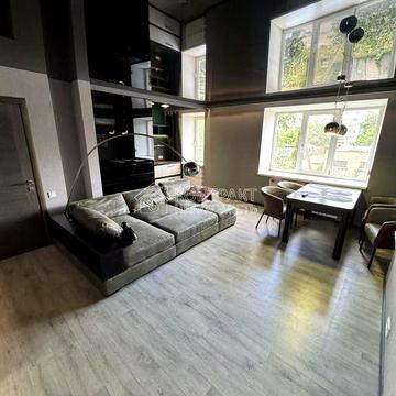 Продам стильну 1-кім. кв. на вул. Клочківській