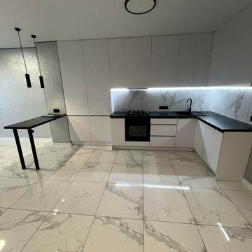 Велика однокімнатна квартира з ремонтом!