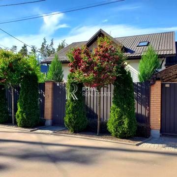 провулок Революції, 2