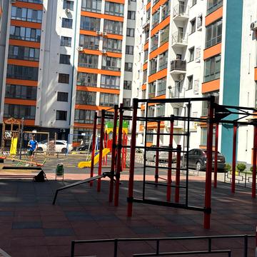 Євгена Рихліка вул. (5-й Щорса), 1