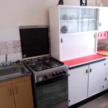 Продам 1 ком.кв-ру в центре,ул. Школьная 3 этаж пятиэтажного дома