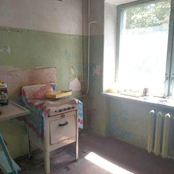Дослідна станція вул., 76