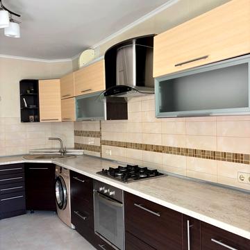 Євгена Чикаленка вул., 59и
