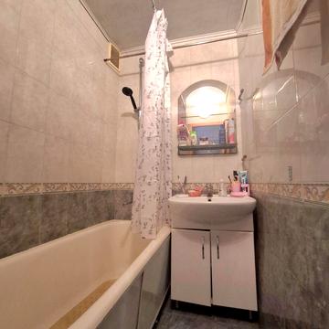 Ювілейний просп. (), 40а