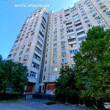 Титаренківський пров., 10