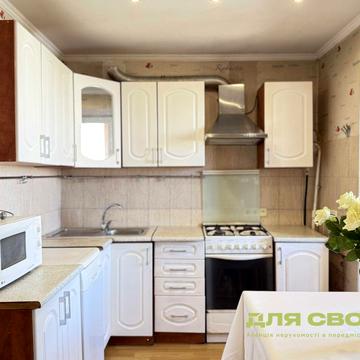 Степана Олійника вул., 8