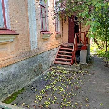 Продаж квартири в 1 поверховому будинку, р-н Центр міста