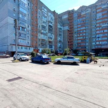 Пілотська вул., 7