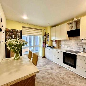 Продам 3к квартиру в Центре. Есть все. Заходи и живи.