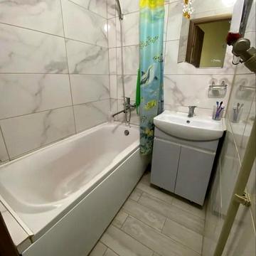Келецька вул., 77