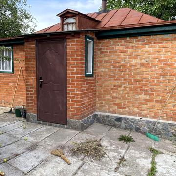 Продається будинок в Опішні біля музею