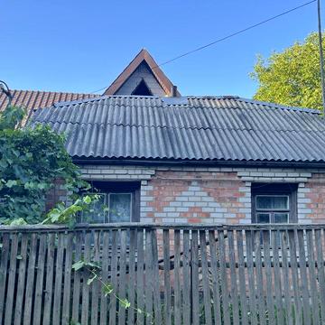 Власний куточок спокою біля лісу