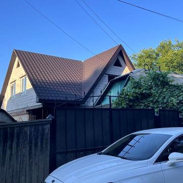 Власний куточок спокою біля лісу