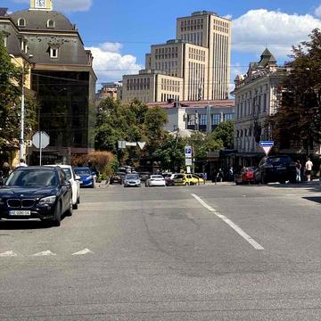 Дмитра Яворницького просп. (Карла Маркса), 40