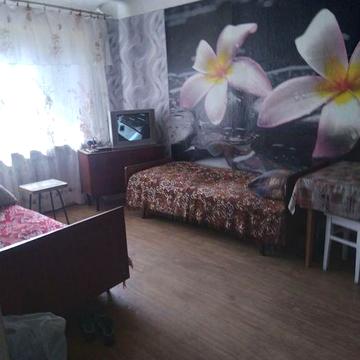 Здам 3-к квартиру біля атб на червоній