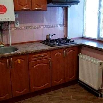 Продаж 2-кімнатної квартири в центрі міста вул. Покровська