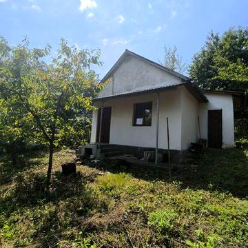 Продається 2 дачі одна напроти одної