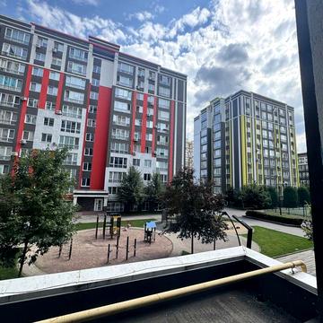 Студія низький поверх