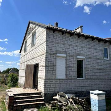Продам будинок в Підгороднє, вул Яворницького