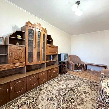 Сдам 2 комнатную, метро Холодная гора.