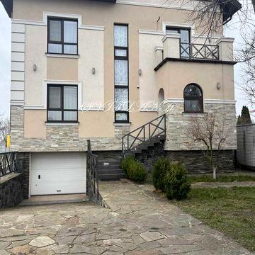 Будинок з гаражем,сауною,електроенергією 24\7 поруч озеро Золоче гора