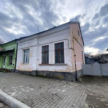 Незалежності, 63