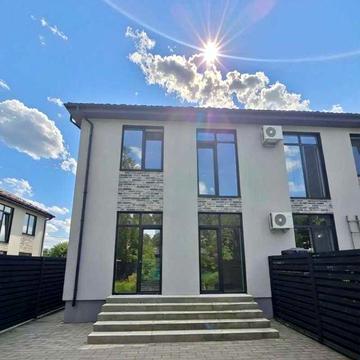 Дуплекс 130 м², 2.3 сотки землі. Поруч з парком Стельмаха