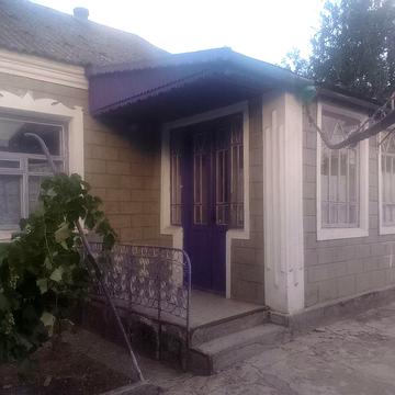 Терміново продається великий будинок