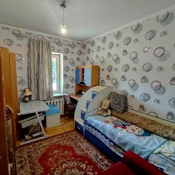 Продам 2-х поверховий БУДИНОК в Єреванському кварталі!