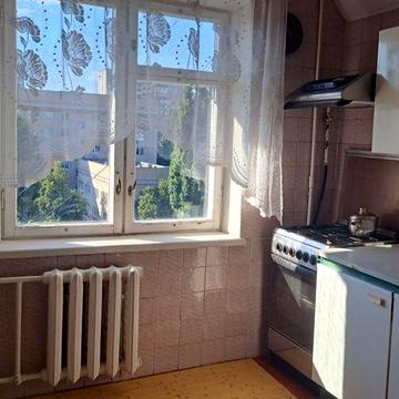 2-к квартира на Виноградаре по вулиці Світлицького