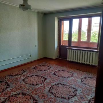 Продається трьох кімнатна квартира