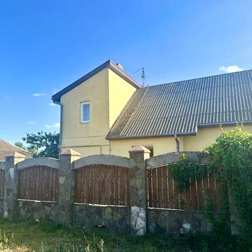 1/2 коттеджа, 2 эт, район Роковатой, ул Шахтерская