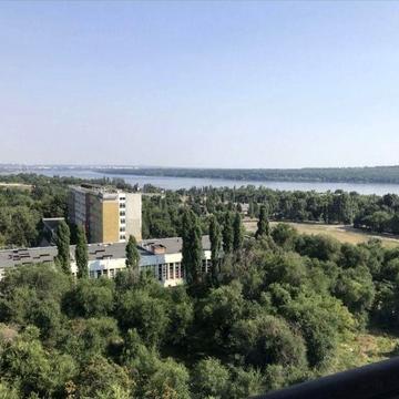Сдается 3-комнатная квартира. Хозяйка. Район Мединститута. Бульвар Гва