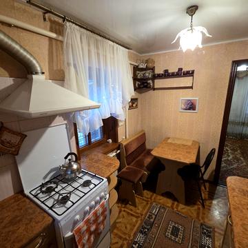 Офіцерська вул., 15