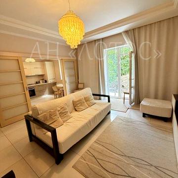 Продаж Таунхаус площа 196 м. Три рівні, гараж, земля, меблі