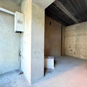 велика 1 кім квартира поруч парку та озера за 38 000$