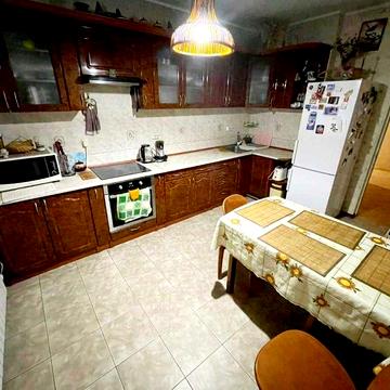 2 кімнатна з евроремонтом  вул. Здолбунівська 9Б