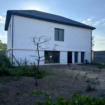 Продаж нового сучасного будинку в Центральному районі