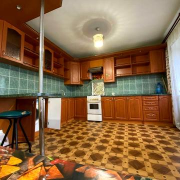 Оренда однокімнатна квартира та кухня Студіо вул Таджицька