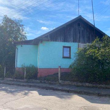 Будинок в смт. Краковець