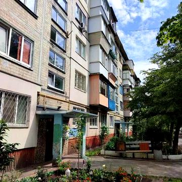 Ірини Бекешкіної вул. (Генерала Карбишева), 8