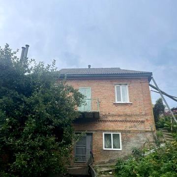 Продам затишний доглянутий будинок у місті Ромни