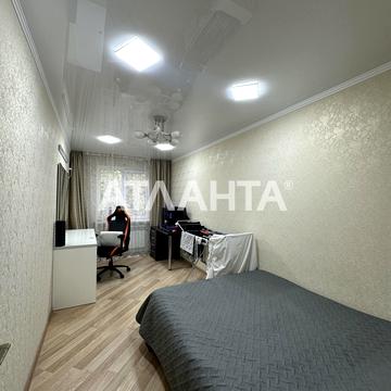 Академіка Філатова вул., 49